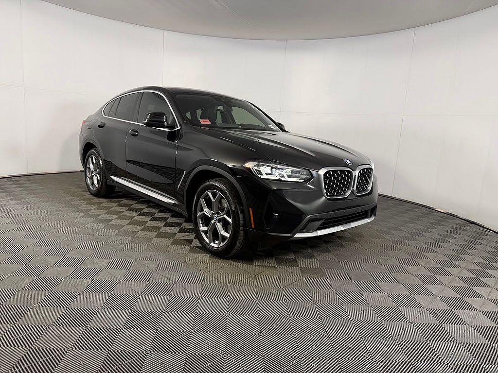 2025 BMW X4 xDrive30i