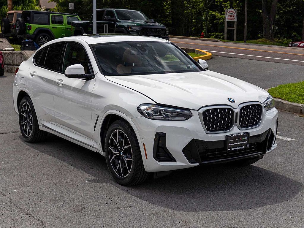 2024 BMW X4 xDrive30i