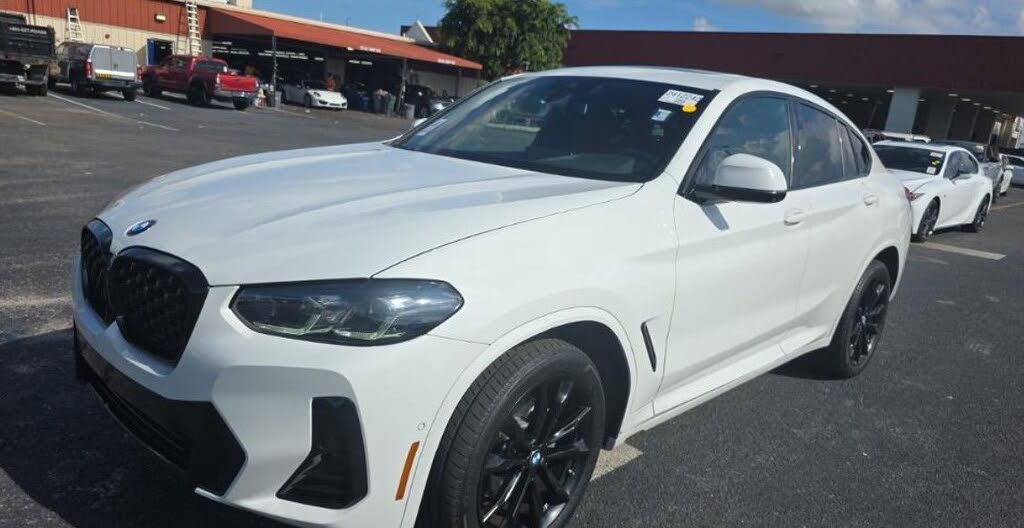 2024 BMW X4 xDrive30i