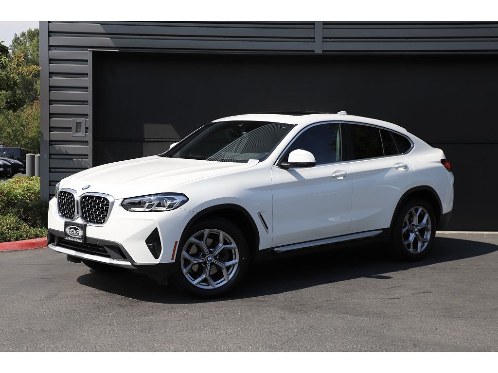 2025 BMW X4 xDrive30i