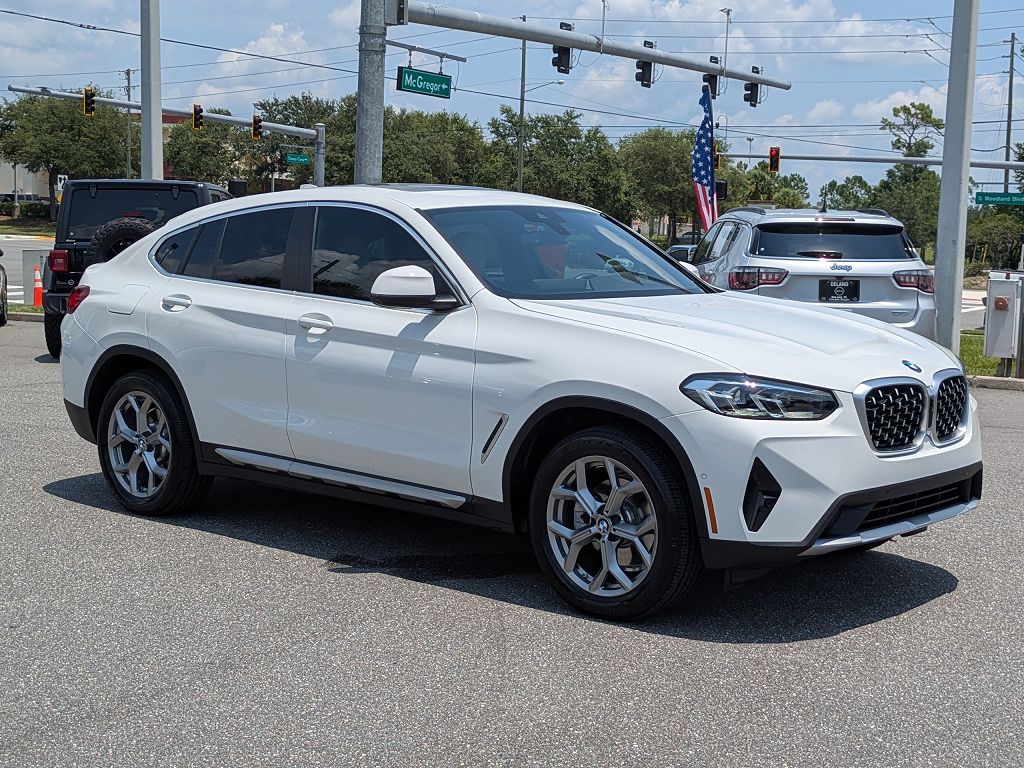 2025 BMW X4 xDrive30i