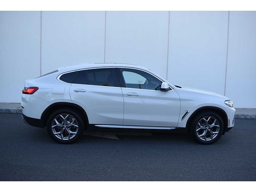 2024 BMW X4 xDrive30i