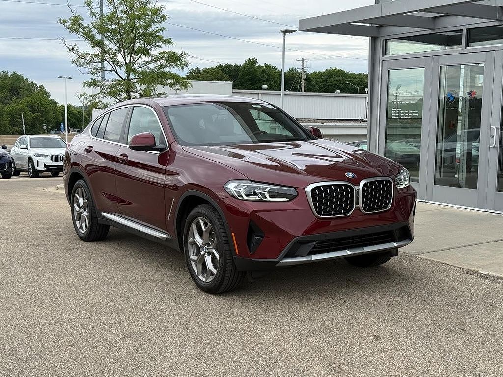 2025 BMW X4 xDrive30i
