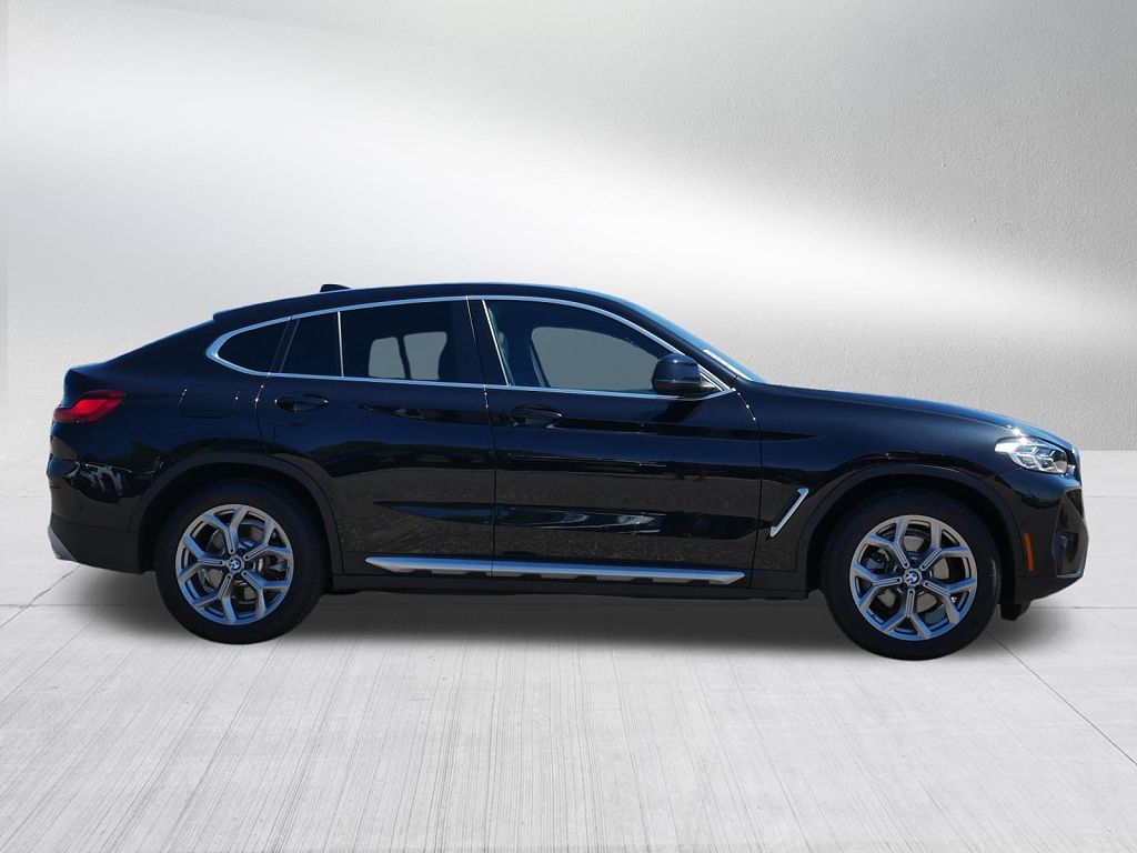 2024 BMW X4 xDrive30i