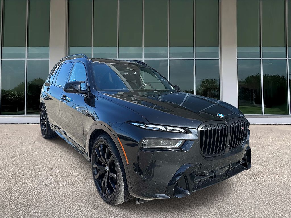 2024 BMW X7 M60i
