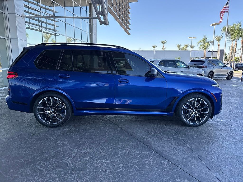 2024 BMW X7 M60i