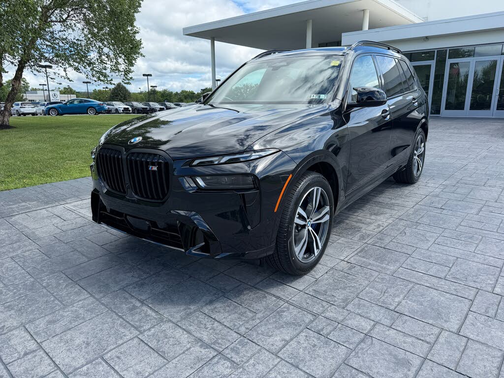 2027 BMW X7 M60i