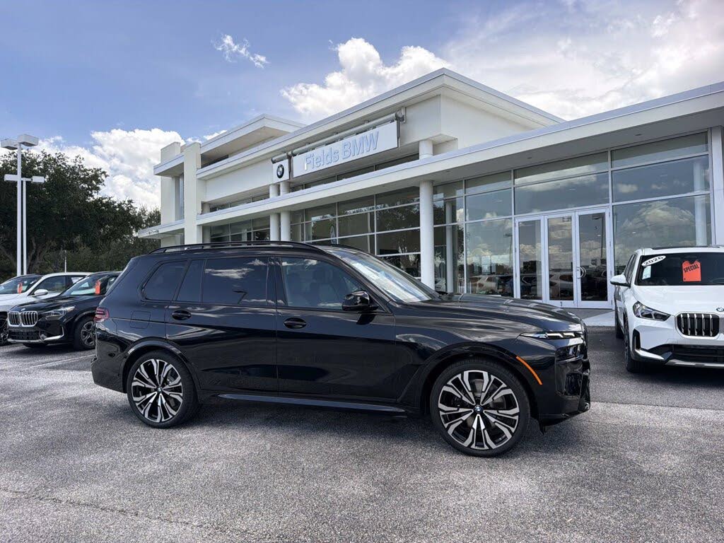 2027 BMW X7 M60i