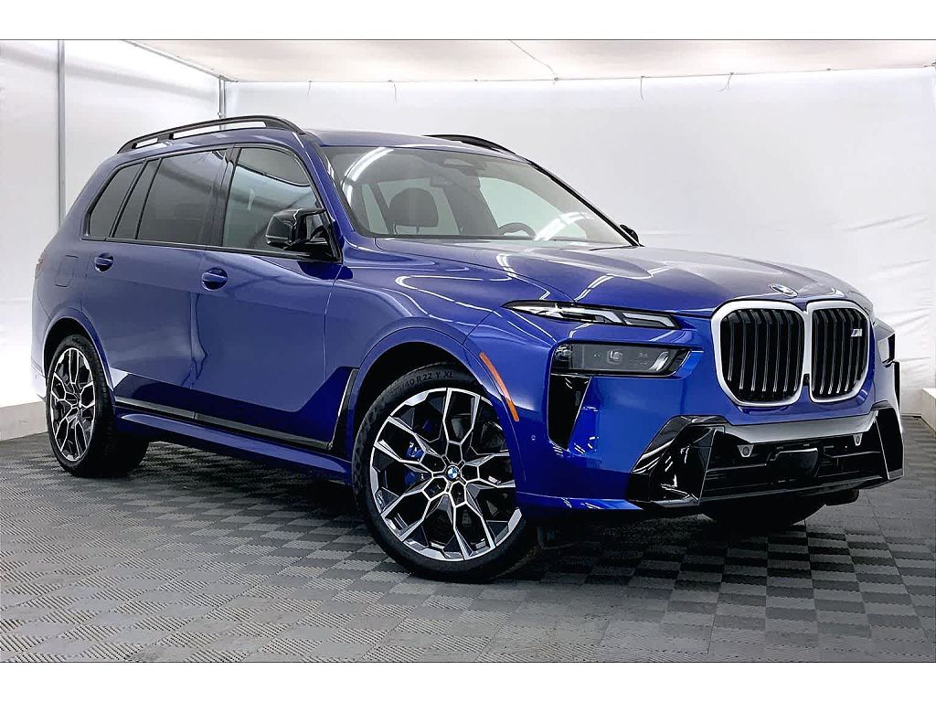 2024 BMW X7 M60i