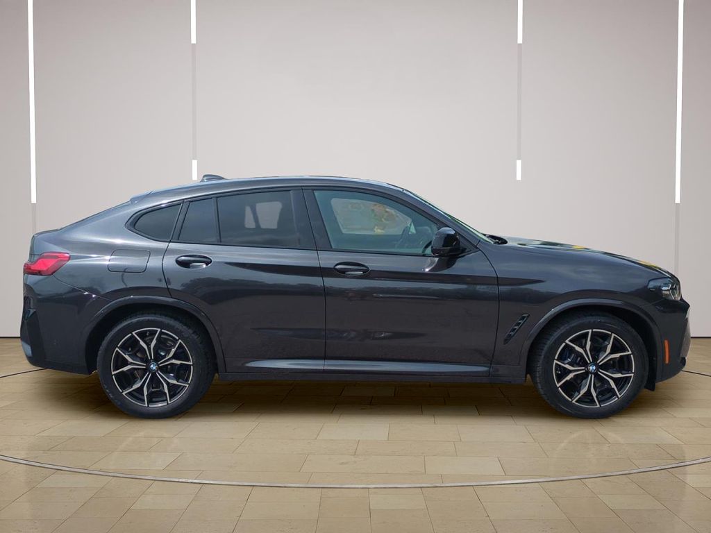 2023 BMW X4 M40i