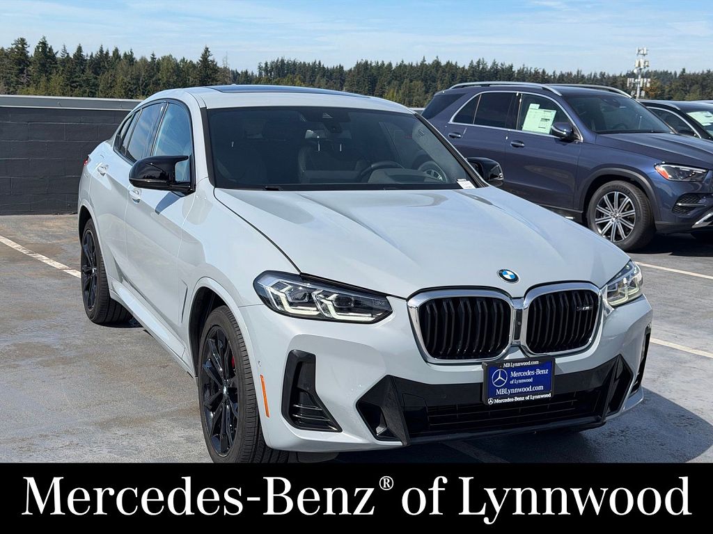 2022 BMW X4 M40i