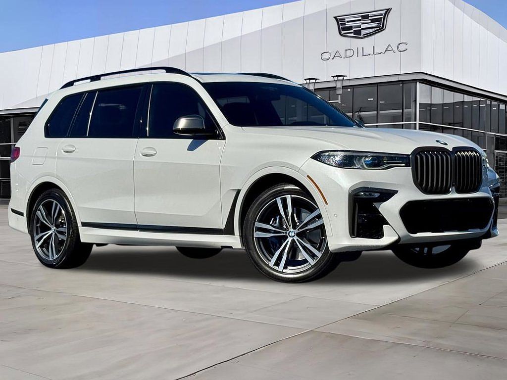 2022 BMW X7 M50i