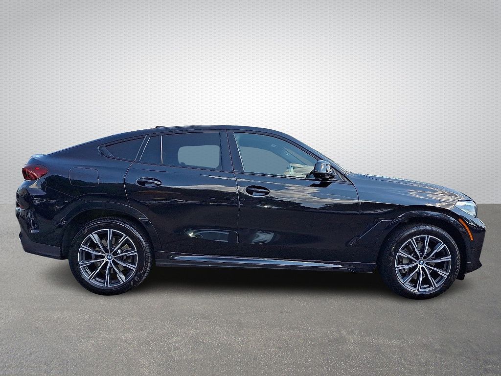 2023 BMW X6 xDrive40i