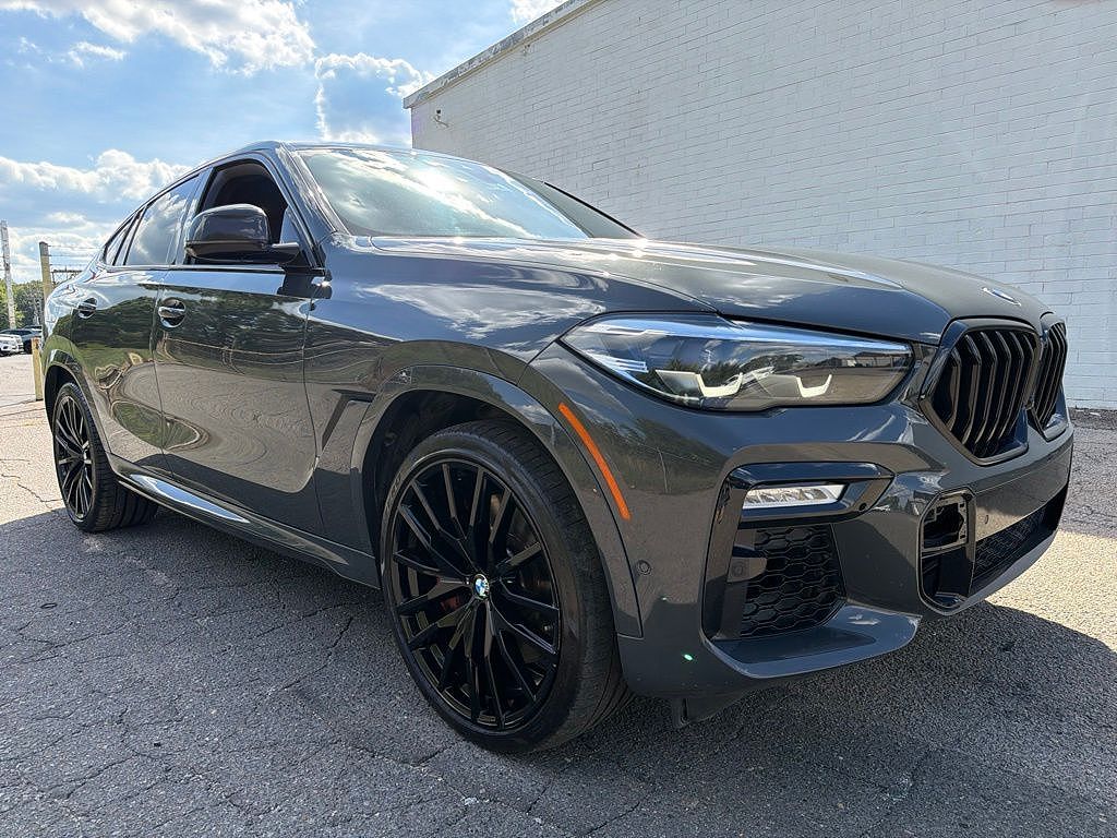 2021 BMW X6 M50i