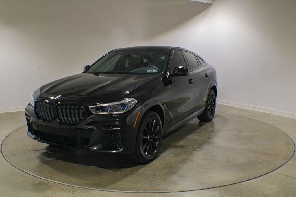 2022 BMW X6 M50i