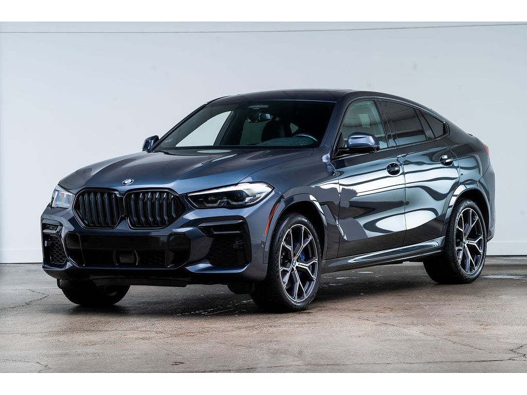 2022 BMW X6 M50i