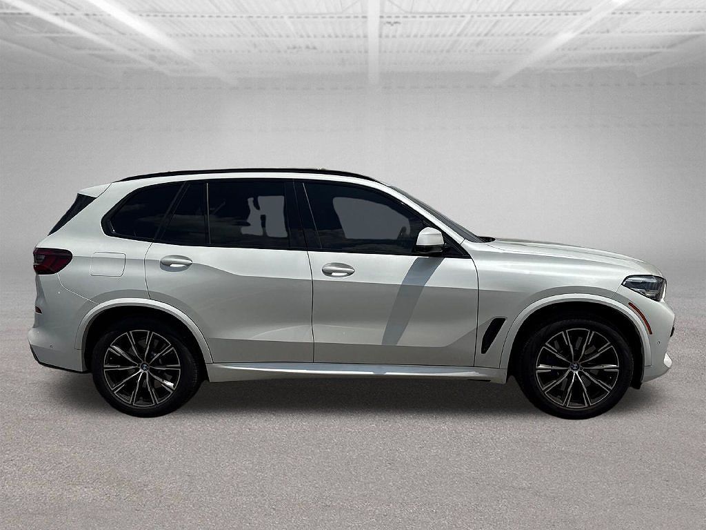 2021 BMW X5 M50i