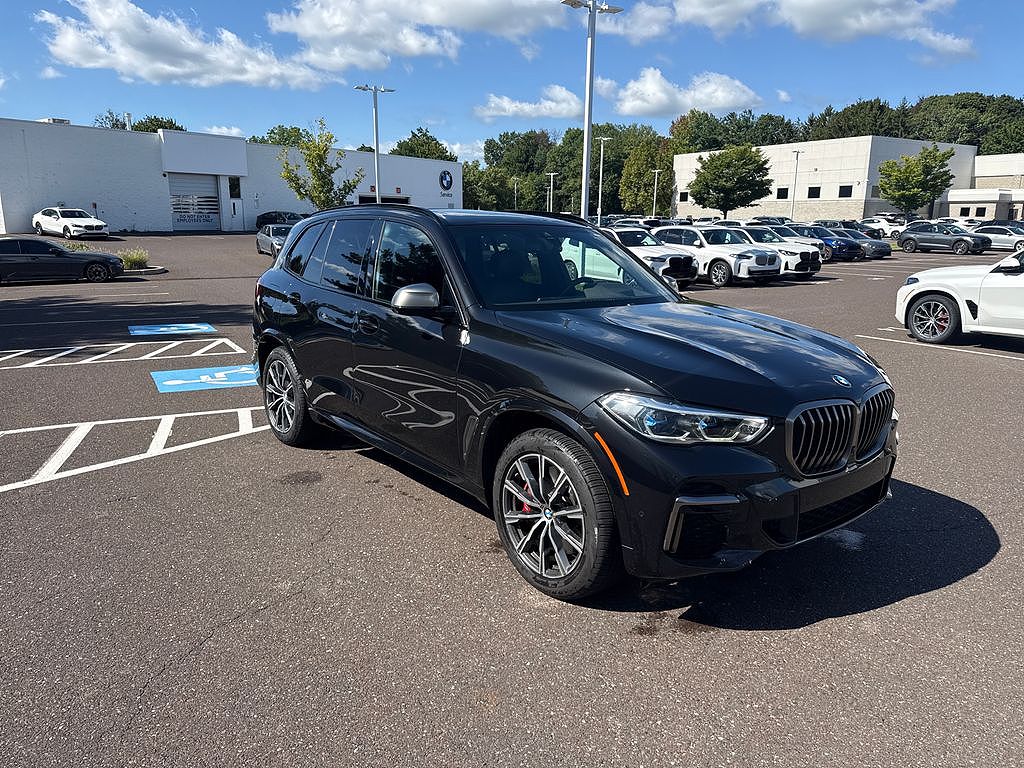 2022 BMW X5 M50i
