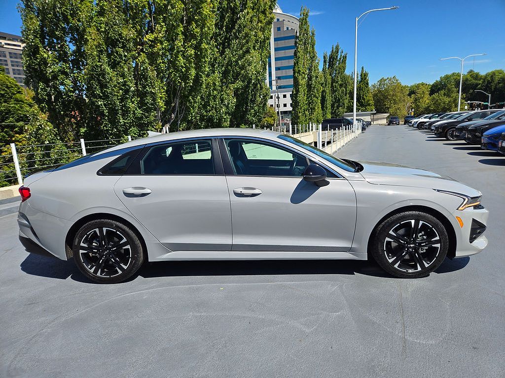 2022 Kia K5 GT-Line