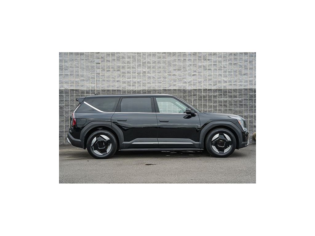 2026 Kia EV9 Light Long Range