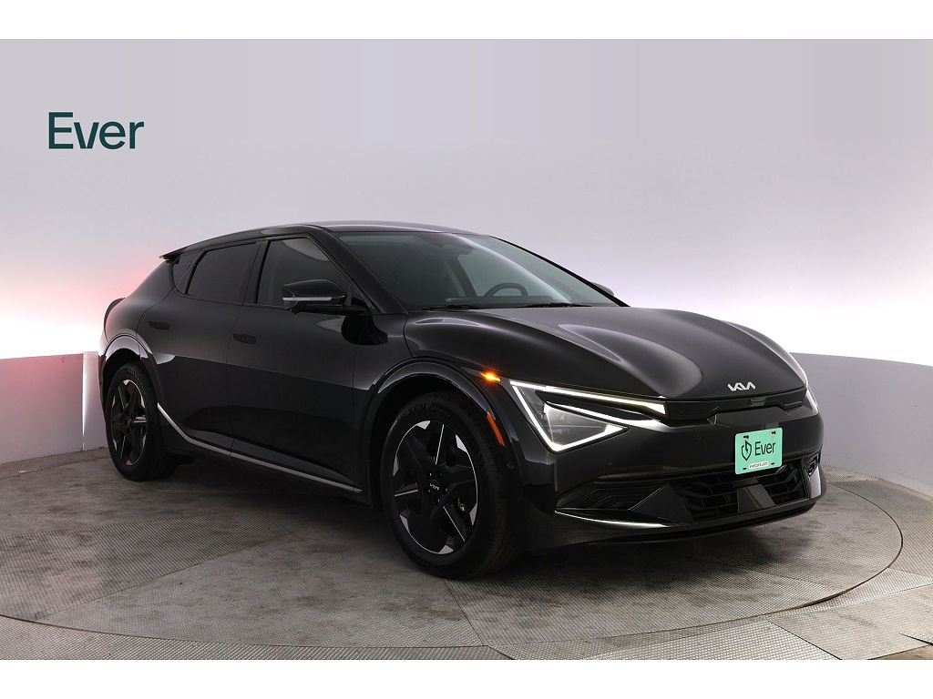 2025 Kia EV6 photo 1