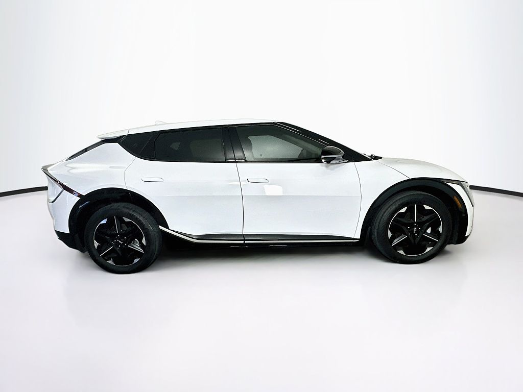 2025 Kia EV6 Light Long Range