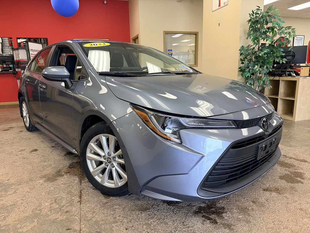 2023 Toyota Corolla LE