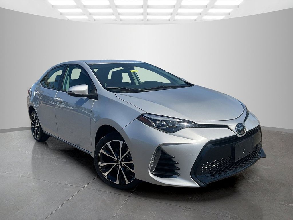 2018 XLE in Silver, 9,632 miles for sale in Baldwin Park, CA
