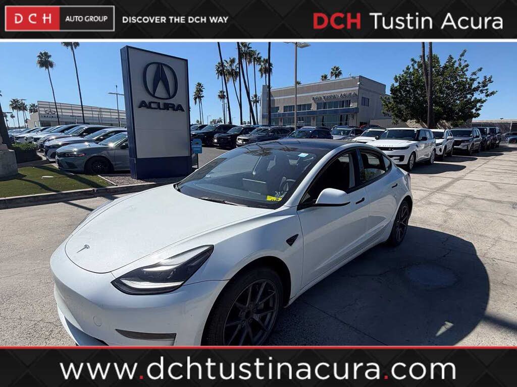 2023 Tesla Model 3 photo 1