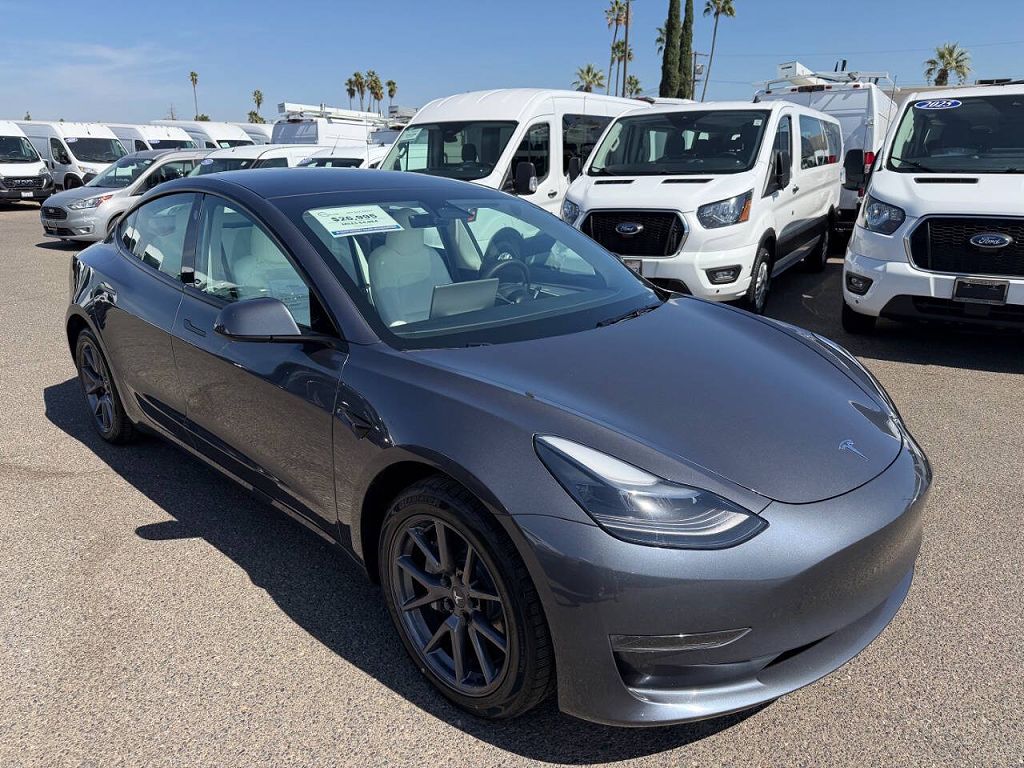 2023 Tesla Model 3 photo 1