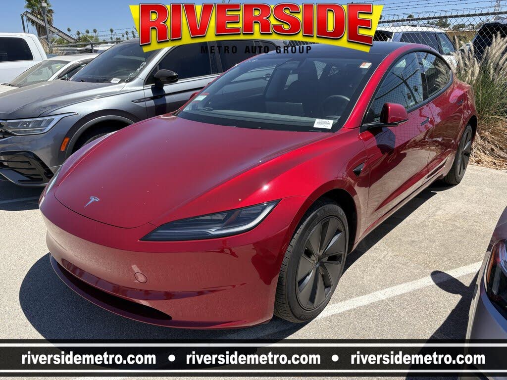 2025 Tesla Model 3 photo 1