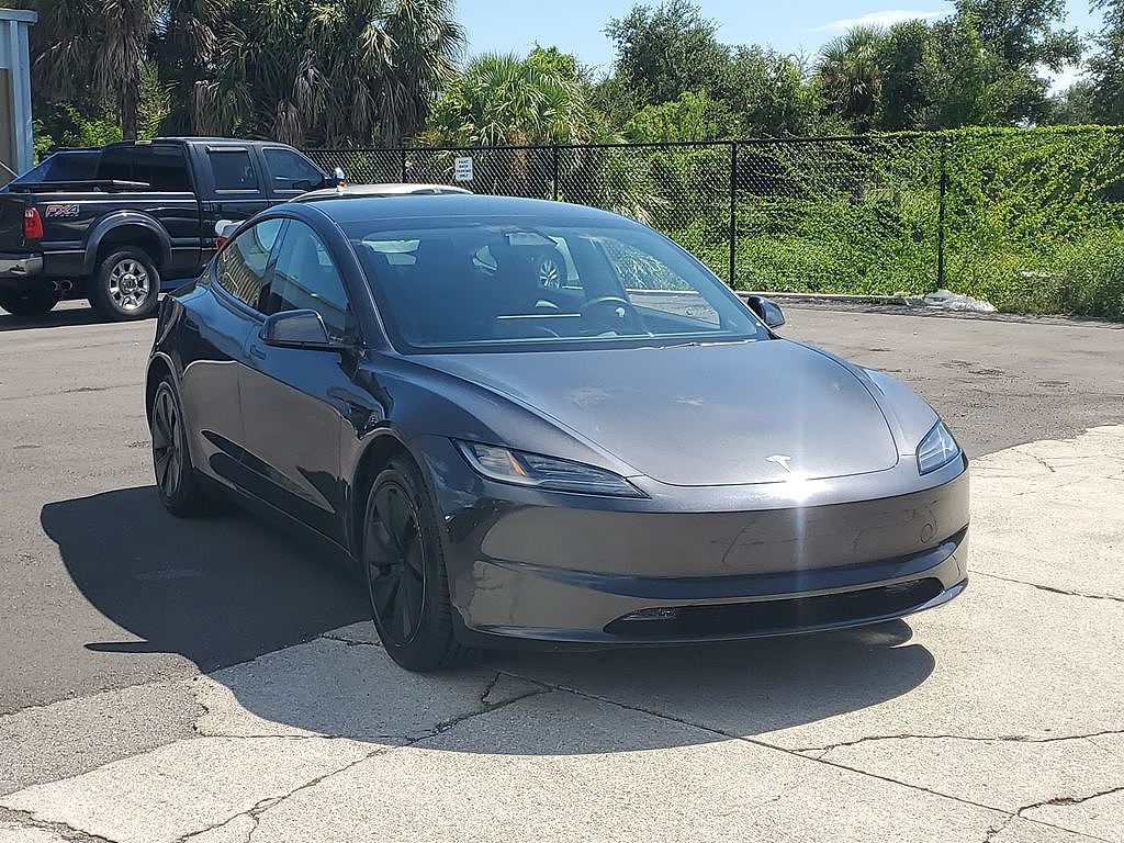 2025 Tesla Model 3 Long Range