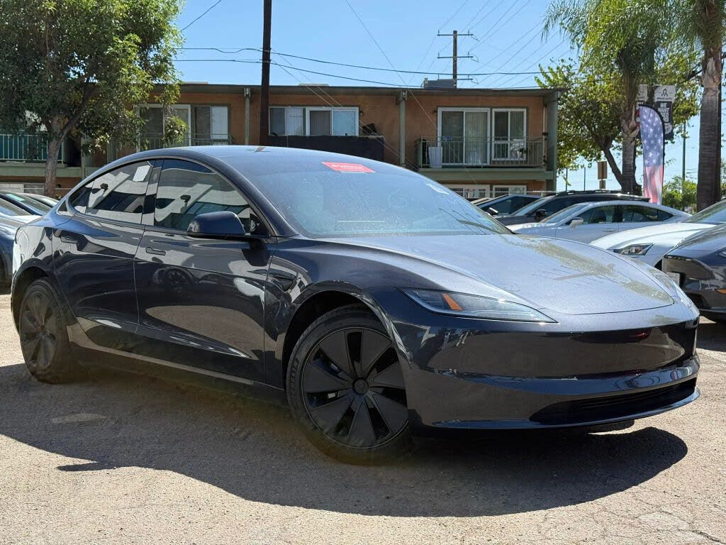 2024 Tesla Model 3 photo 1