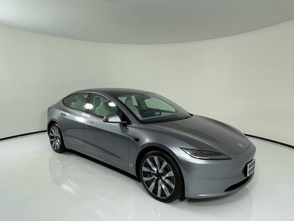 2025 Tesla Model 3 Long Range