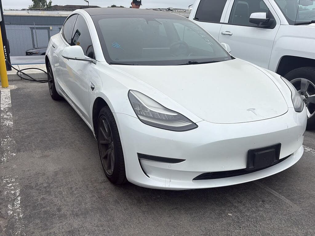 2020 Tesla Model 3 photo 1