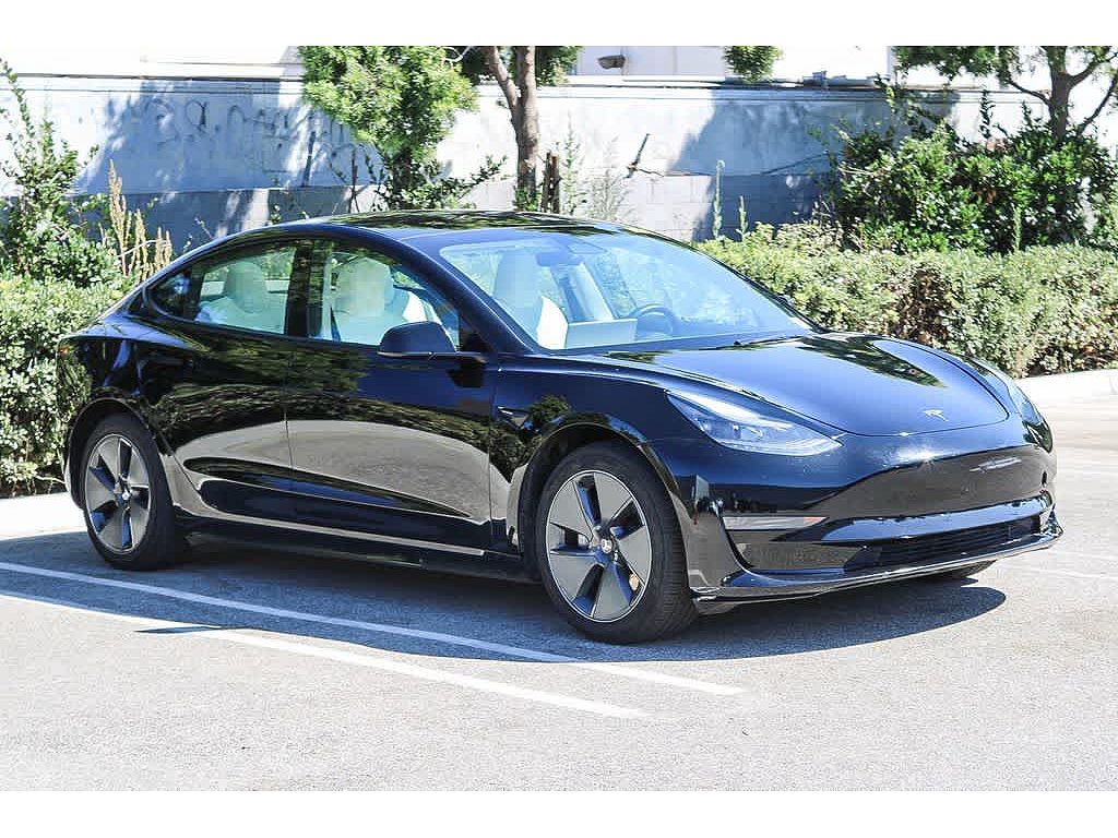 2023 Tesla Model 3 photo 1