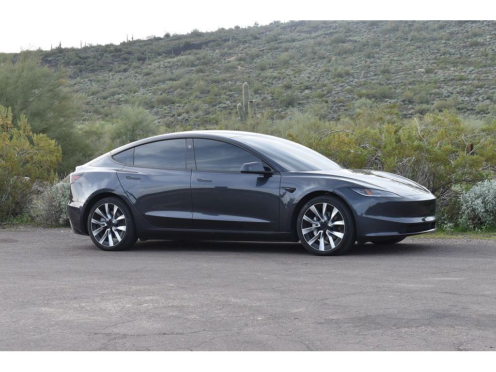 2026 Tesla Model 3 photo 1