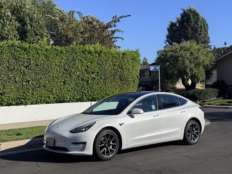 2018 Tesla Model 3 photo 1