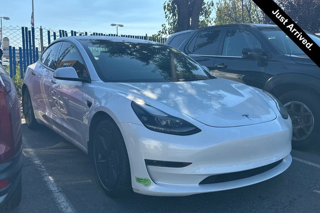 2023 Tesla Model 3 photo 1