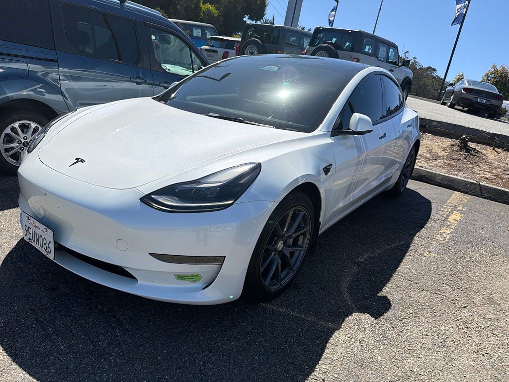 2023 Tesla Model 3 photo 1