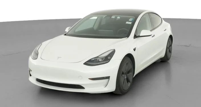 2023 in White, 69,943 miles for sale in Los Angeles, CA