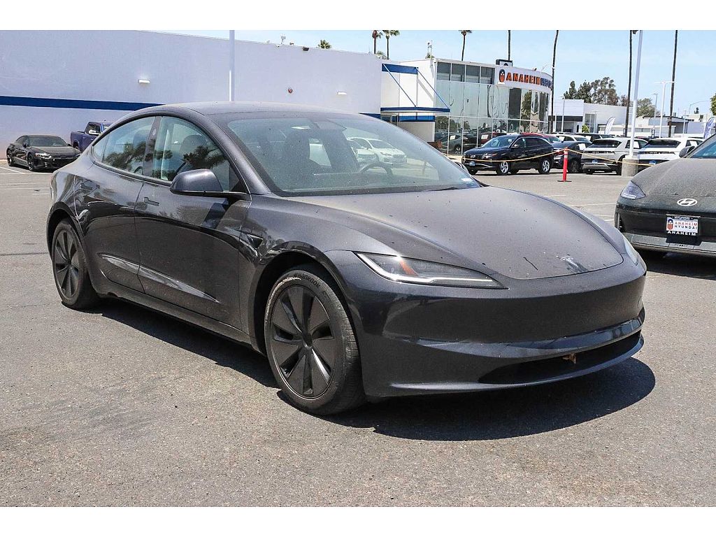 2024 Tesla Model 3 photo 1