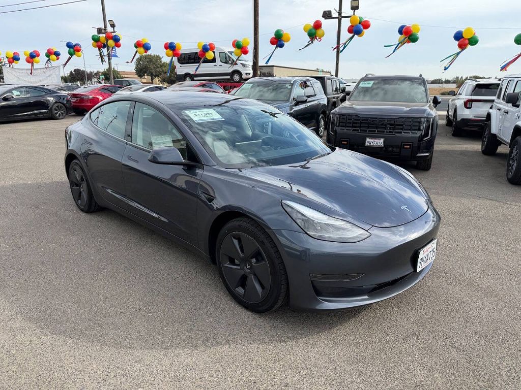2023 Tesla Model 3 photo 1