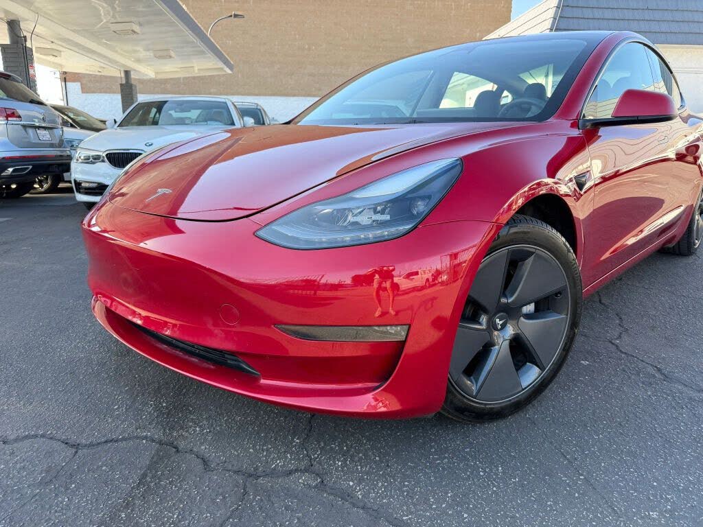 2023 Tesla Model 3 photo 1