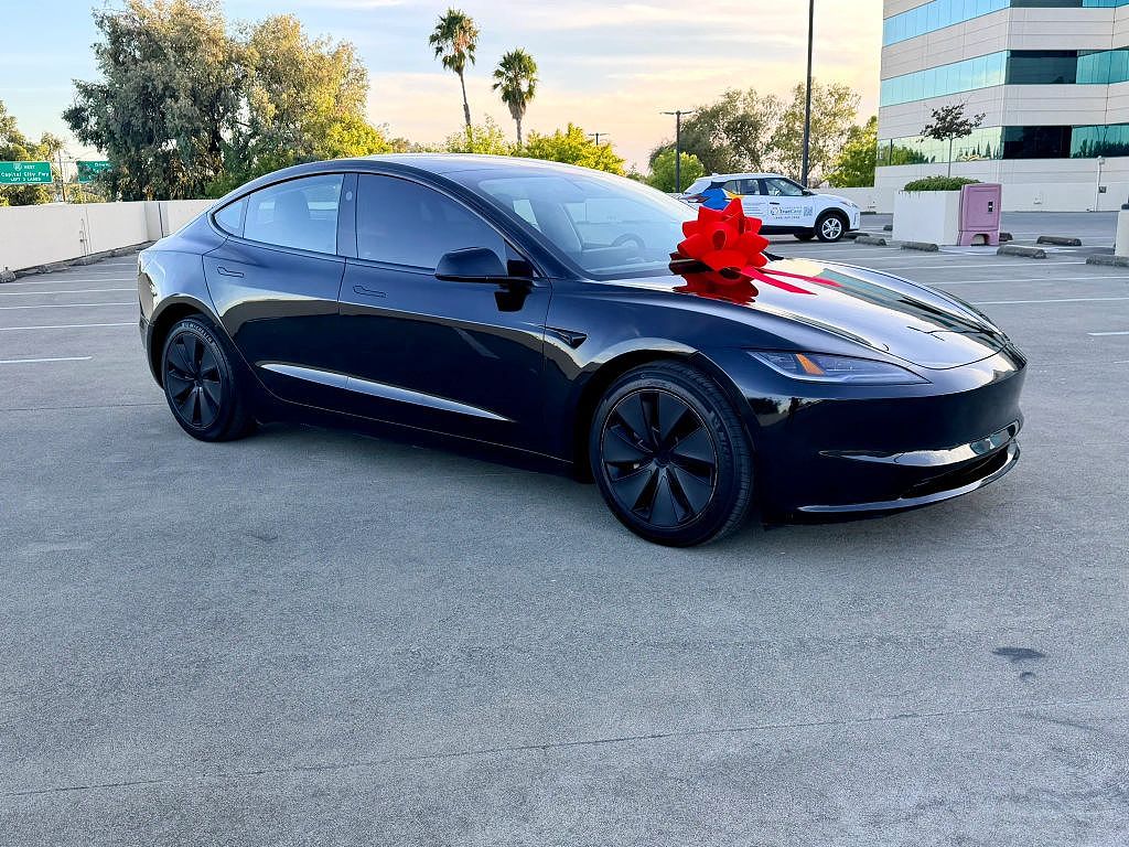 2026 Tesla Model 3 photo 1