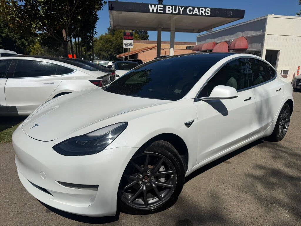 2018 Tesla Model 3 photo 1