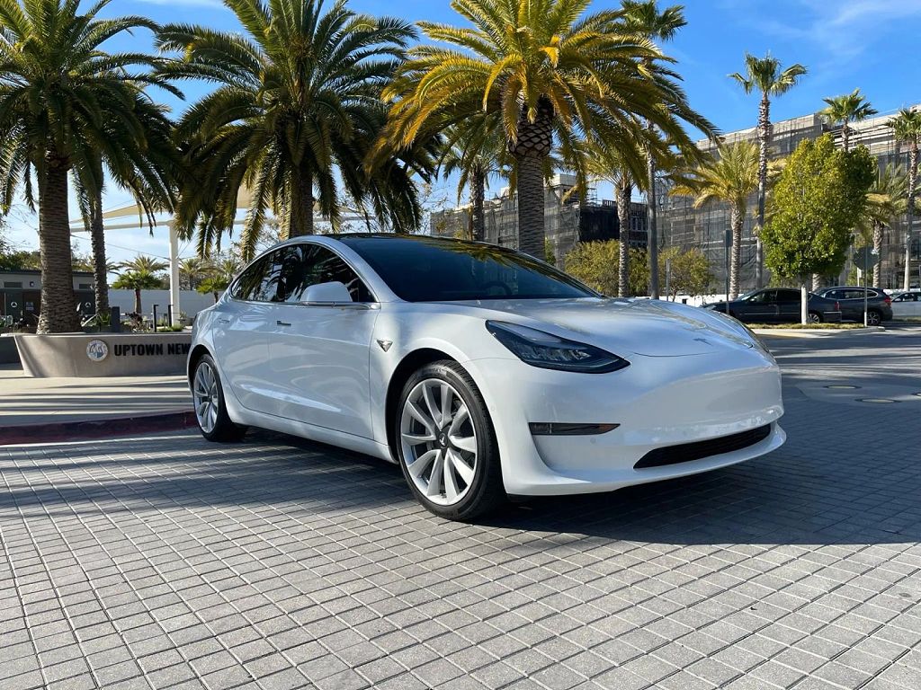 2019 Tesla Model 3 photo 1