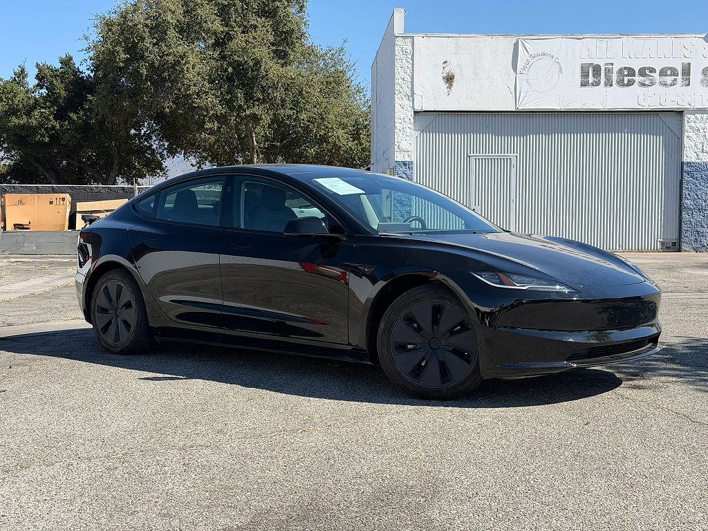 2024 Tesla Model 3 photo 1