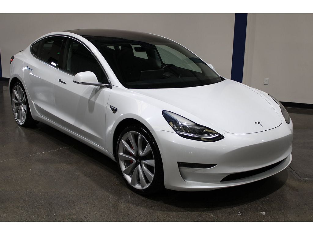 2018 Tesla Model 3 photo 1
