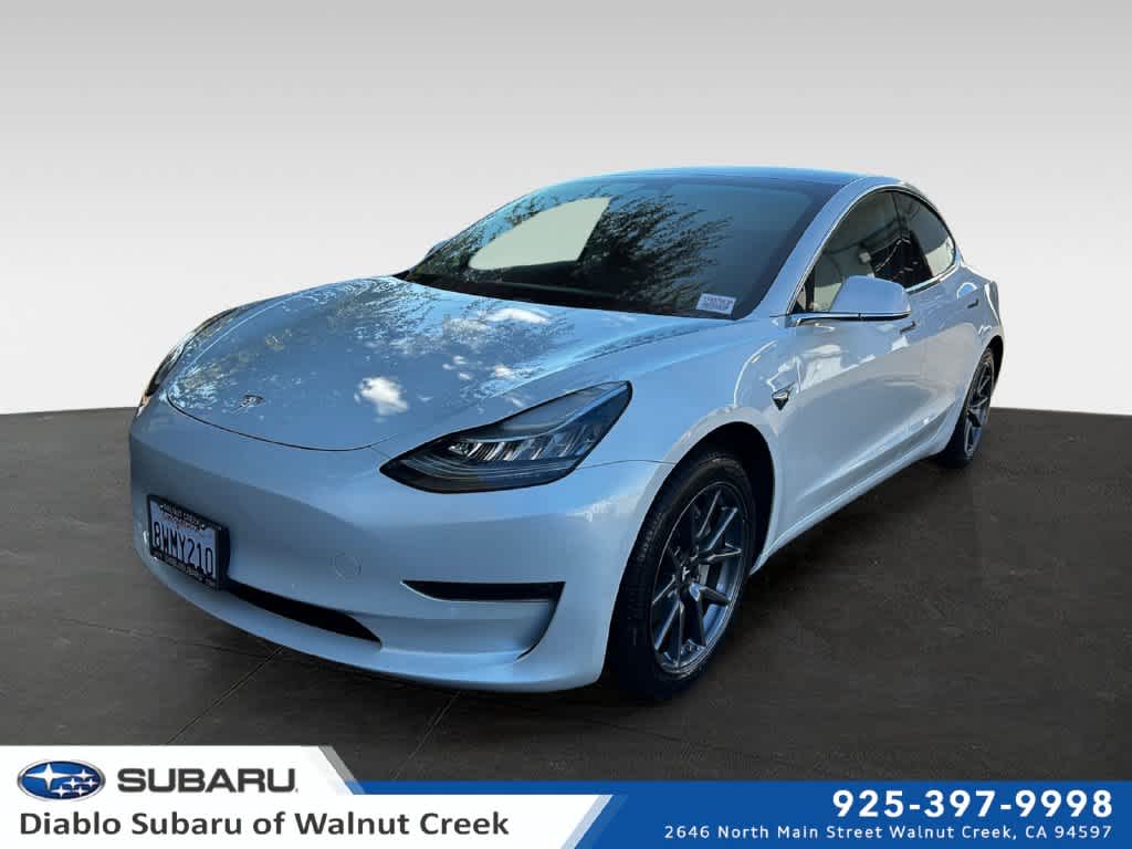 2020 Tesla Model 3 photo 1